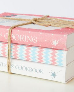 Holiday Cookbook Stack 33cm